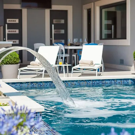Luxury Seafront Blue Heaven Ciovo With Pool Vila Trogir