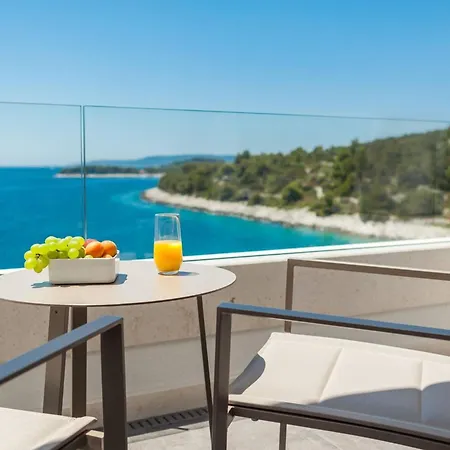 Vila Luxury Seafront Blue Heaven Ciovo With Pool Trogir