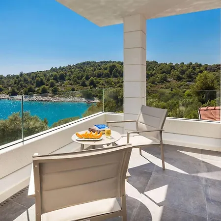 Luxury Seafront Blue Heaven Ciovo With Pool Trogir