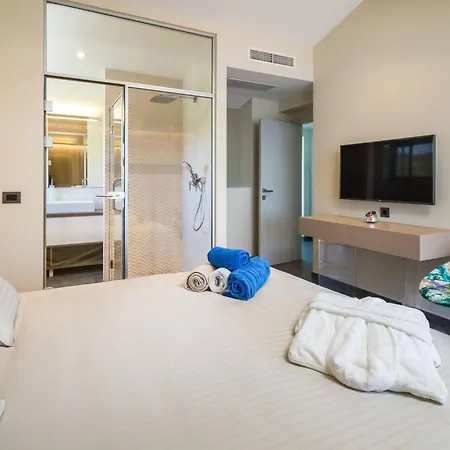 Vila Luxury Seafront Blue Heaven Ciovo With Pool Trogir