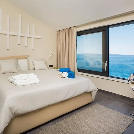 Vila Luxury Seafront Blue Heaven Ciovo With Pool Trogir