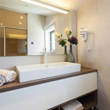 Luxury Seafront Blue Heaven Ciovo With Pool Vila