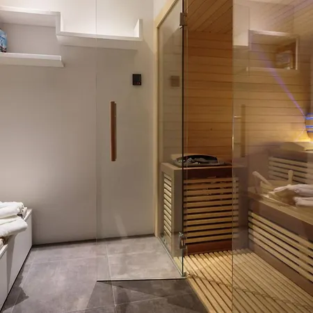 Вілла Luxury Seafront Blue Heaven Ciovo With Pool *