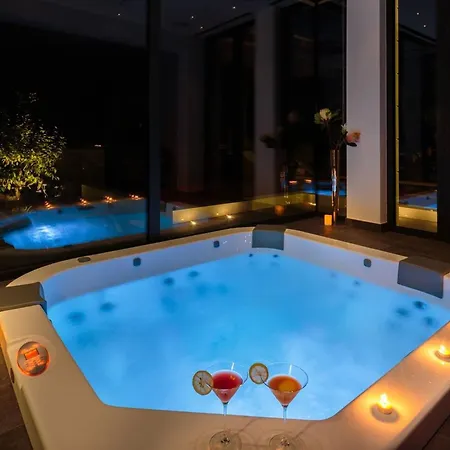 Luxury Seafront Blue Heaven Ciovo With Pool Vila *