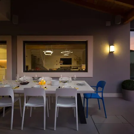 Luxury Seafront Blue Heaven Ciovo With Pool Vila